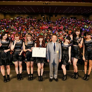 Berryz工房 最後の中野サンプラザ公演 活動停止前に中野区から感謝状「素晴らしいレジェンドを10年間つくって頂いた」