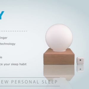 音楽とライトで快適な眠りをアシストするモニタリングシステム「Fancy」