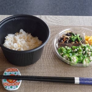 食感の万華鏡に春の苦味を添えたローソンのヘルシー丼をお届け！