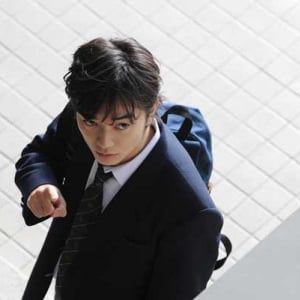 染谷将太主演『寄生獣』、早くもテレビ初放送が決定