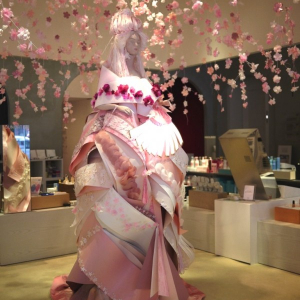 ペーパークラフトの桜にうっとり！　SHISEIDO THE GINZA「美と、花あそび。2015」