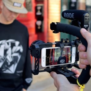 一眼レフ用レンズも装着可能！スマホでプロ並みの撮影を可能にするカメラリグ「Beastgrip Pro」