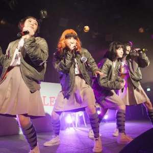 BILLIE IDLE®の初ライヴは「気になる」ライヴだった!ーーOTOTOYライヴレポ