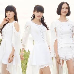 Perfume 沖縄の大自然でリラックス「Relax In The City」MV公開　カメラマンとの空中デート撮影も