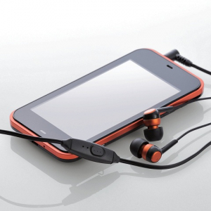スマートフォン対応　通話にも使えるマイク付きヘッドホン2タイプをエレコムが発売