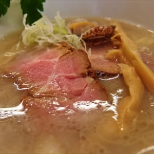 貝出汁にこだわった『貝塩』ラーメンを食す！　＠神奈川県相模原市『貝ガラ屋』