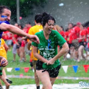 日本初の水かけ祭り「ウォーターラン」で水風船10万個！ ルールは「絶対怒っちゃダメ」