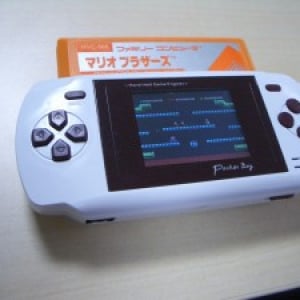 PSPによく似たファミコンエミュレータ機 Pocket Boy をさわってみた
